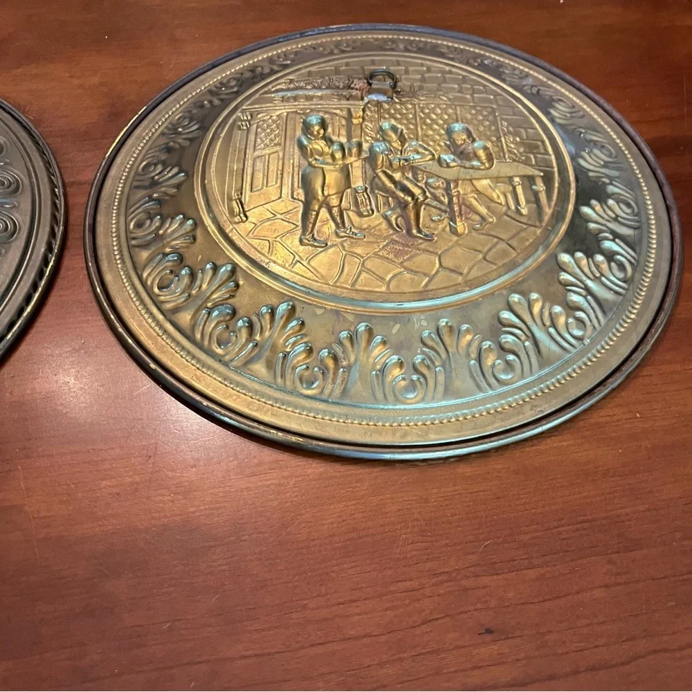Vintage embossed brass plates wall decor set of 2 Nautical Colonial Pub Scene - Picture 7 of 11